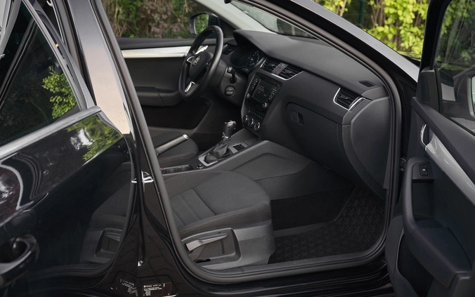 Skoda Octavia cena 45500 przebieg: 232000, rok produkcji 2015 z Płock małe 781